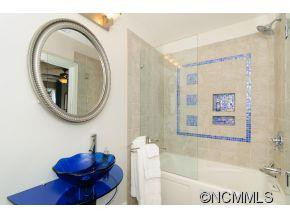 300 KIMBERLY AVE - Photo 15