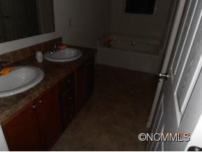 135 Milbourne Ridge - Photo 4