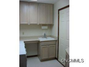 585 Oriole Road - Photo 11