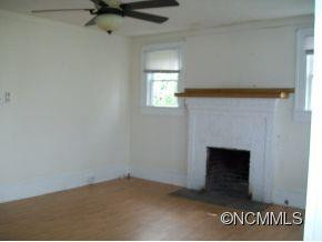 360 DEAVERVIEW ROAD - Photo 2