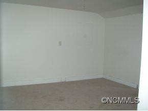 360 DEAVERVIEW ROAD - Photo 6