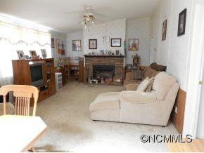 405 Youngs Gap Road - Photo 2