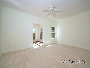 136 BERRY CREEK DRIVE - Photo 11