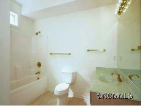 136 BERRY CREEK DRIVE - Photo 19