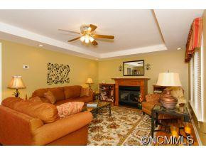 16 Crestview Ct - Photo 3
