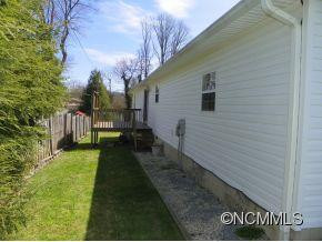 16 Cameron Dr - Photo 2
