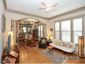61 STAMFORD - Photo 2