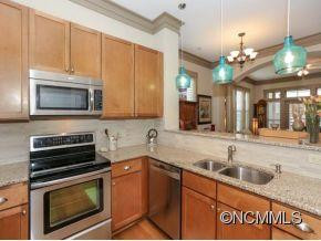 61 STAMFORD - Photo 4