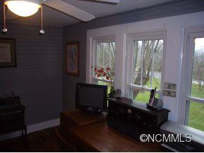 3910 BEECH GLEN ROAD - Photo 13