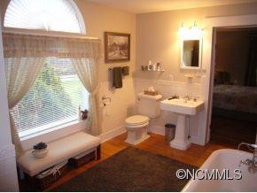 3910 BEECH GLEN ROAD - Photo 9