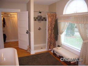 3910 BEECH GLEN ROAD - Photo 10