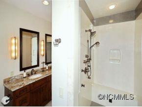 2131 MOUNTAIN AIR DRIVE - Photo 9