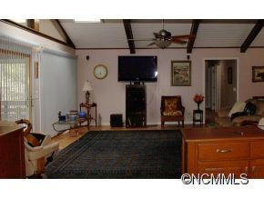 112 Wolf Court - Photo 13