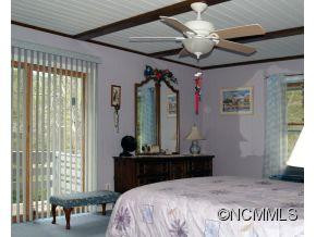 112 Wolf Court - Photo 18