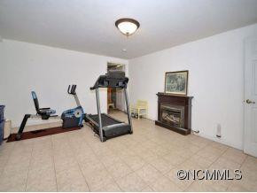 24 PEACHTREE LANE - Photo 11