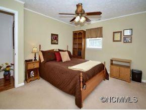 24 PEACHTREE LANE - Photo 8