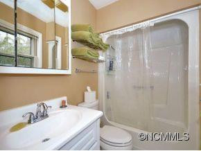 24 PEACHTREE LANE - Photo 10