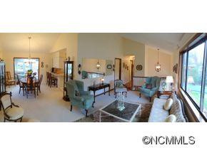 138 Wendy Lane - Photo 4