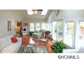 138 Wendy Lane - Photo 6