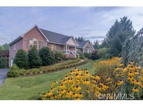 27 FAIRWAY VIEW DR