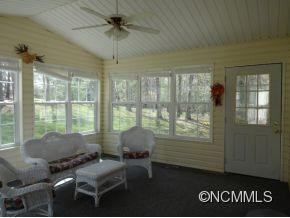 44 MEADOW DRIVE - Photo 6