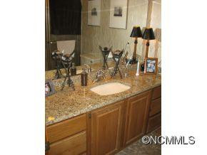 223 Robinhood Road - Photo 22