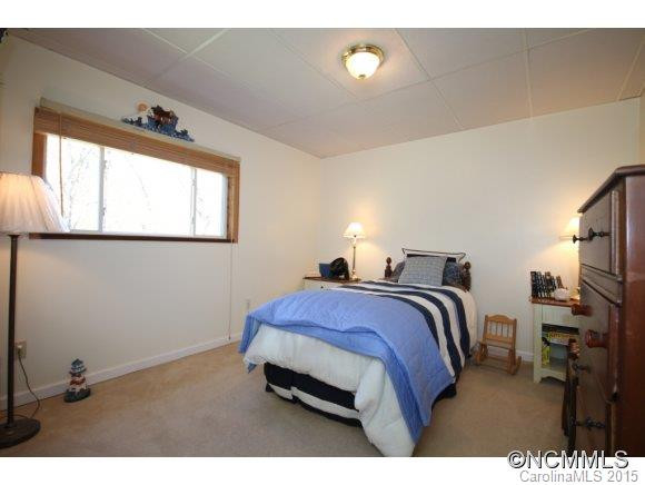 1010 Seven Springs Road - Photo 7