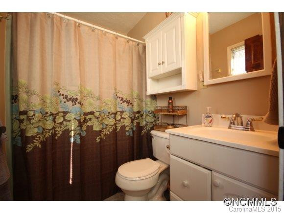 1010 Seven Springs Road - Photo 8