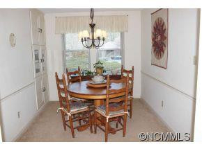 805 Abbey Circle - Photo 5