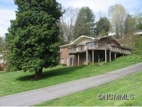 99 LAUREL CIRCLE