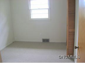 99 LAUREL CIRCLE - Photo 13