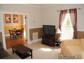 411 GLOVER ST - Photo 13
