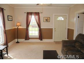 411 GLOVER ST - Photo 16