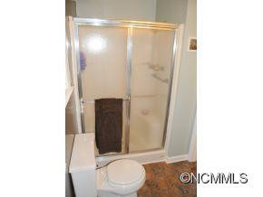 411 GLOVER ST - Photo 21