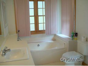 75 FOXWOOD DRIVE - Photo 14