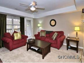 712 CARLYLE WAY - Photo 2