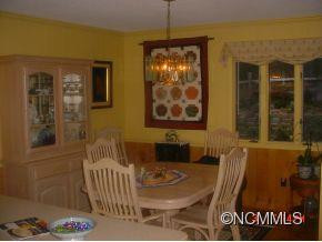544 Chestnut Walk - Photo 11
