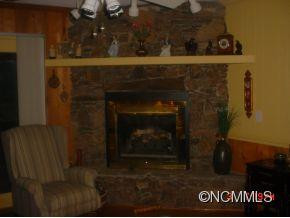 544 Chestnut Walk - Photo 4