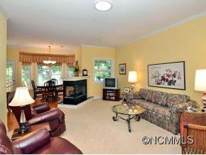 209 TALLYHO LANE - Photo 4