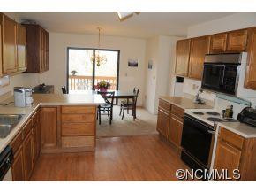 76 Hubbard Cir - Photo 2
