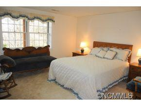 76 Hubbard Cir - Photo 13