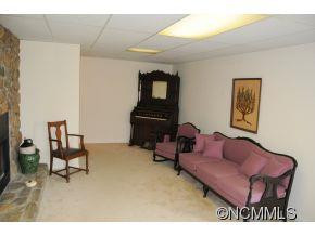 76 Hubbard Cir - Photo 17