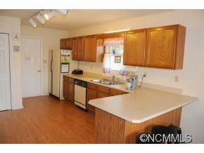 76 Hubbard Cir - Photo 4