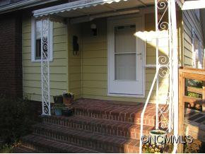 110 Pennsylvania Avenue - Photo 2