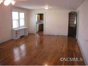 110 Pennsylvania Avenue - Photo 4