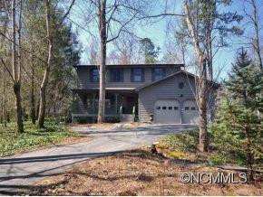 6 LAKESHORE LANE