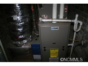 18 Monroe Place - Photo 11