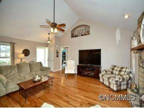 14 DENISE LANE - Photo 3