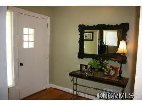 7 Robertson Street - Photo 2