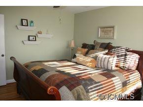 7 Robertson Street - Photo 11